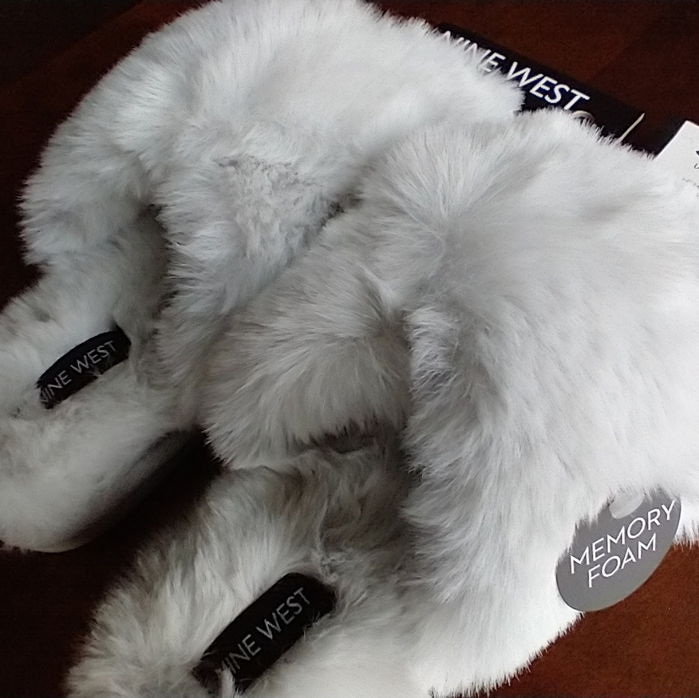 Nine West Fluffy Slippers, NWT - Picture 7 of 8